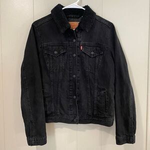 Levi’s Sherpa Collar Denim Jacket women’s Large Black Trucker Jacket Lined Warm